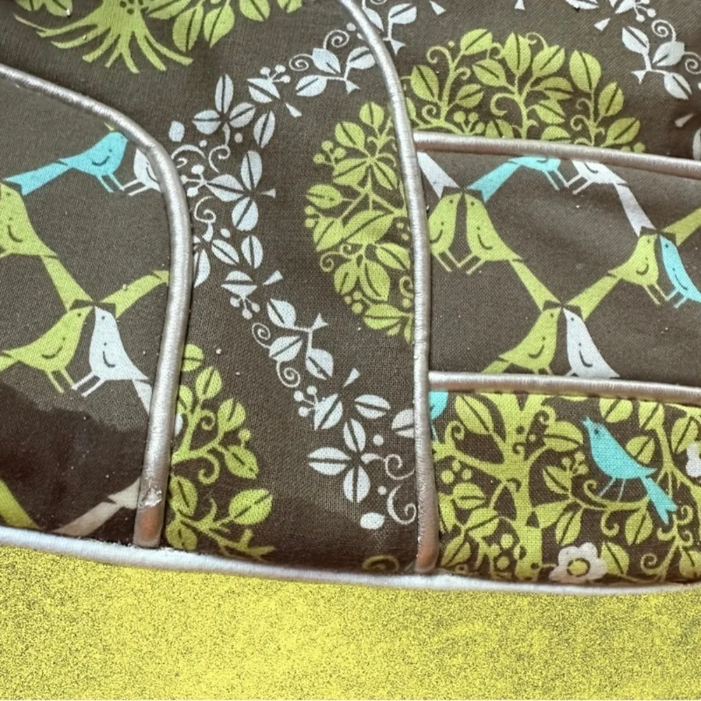Vera Bradley Jazzy Clutch in “Sittin’ in a Tree” pattern (Retired)